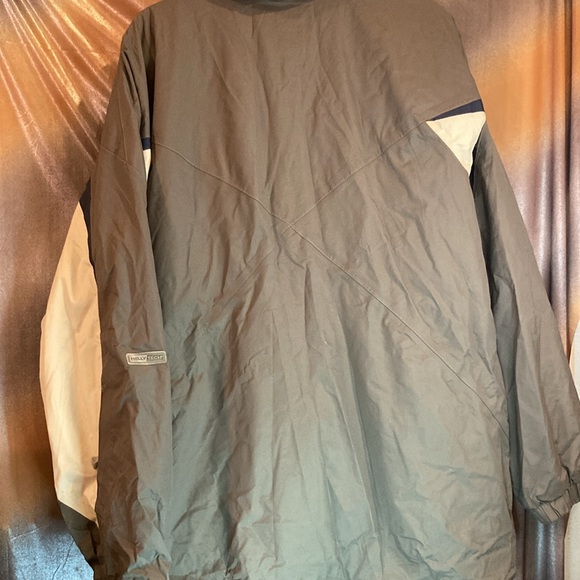 Helly Hansen Gray Windbreaker with High Collar and Color-Block Sleeves. Box S XL - Picture 6 of 7